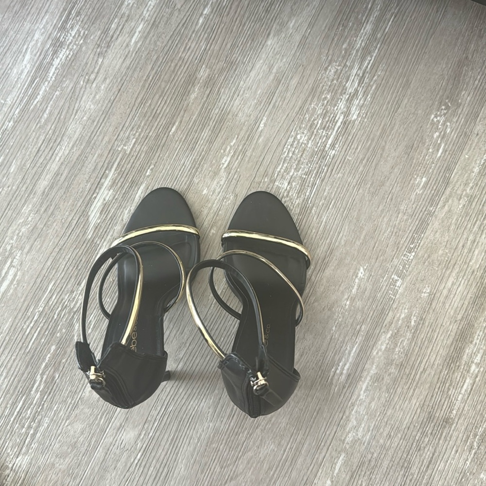 Nearly new shoes for sale, worn only once